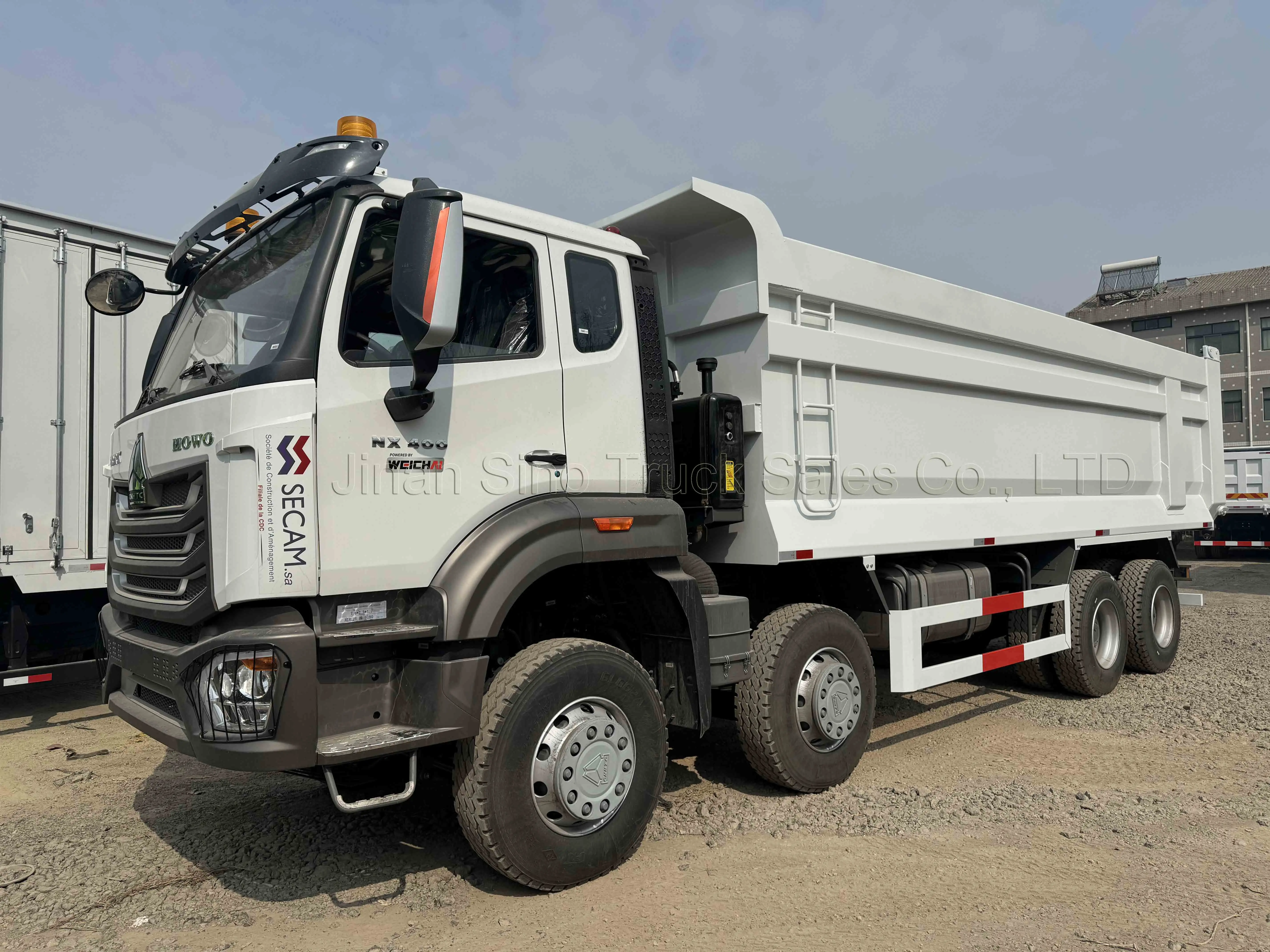 2024 new sinotruk howo NX 400hp heavy dump truck 50 ton 8x4 12 wheel tipper truck for sand and gravel transport