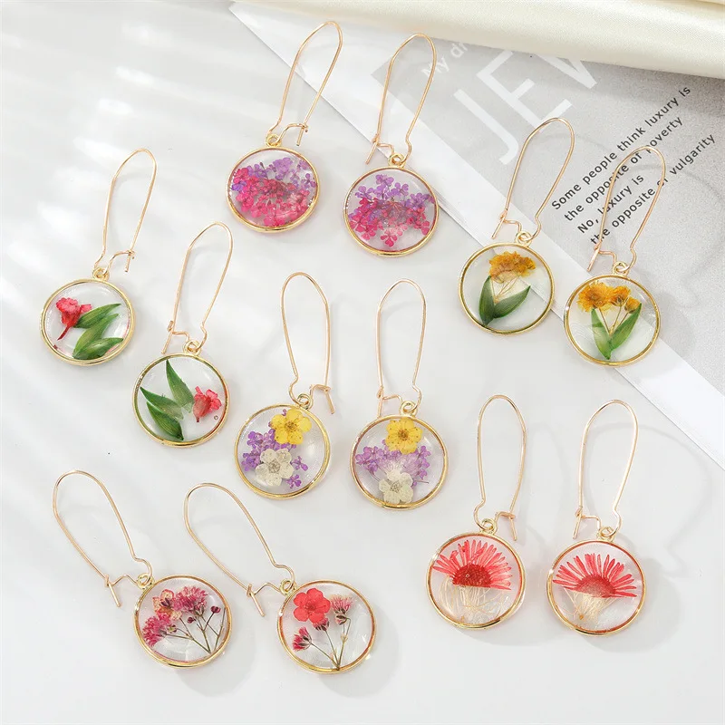2023 Bohemian vintage creative round drop glue dried flower simple personality earring for lady