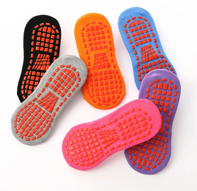Non-Slip Skid Socks Yoga Socks with Grips Colorful Soft Sport Socks for Women Men