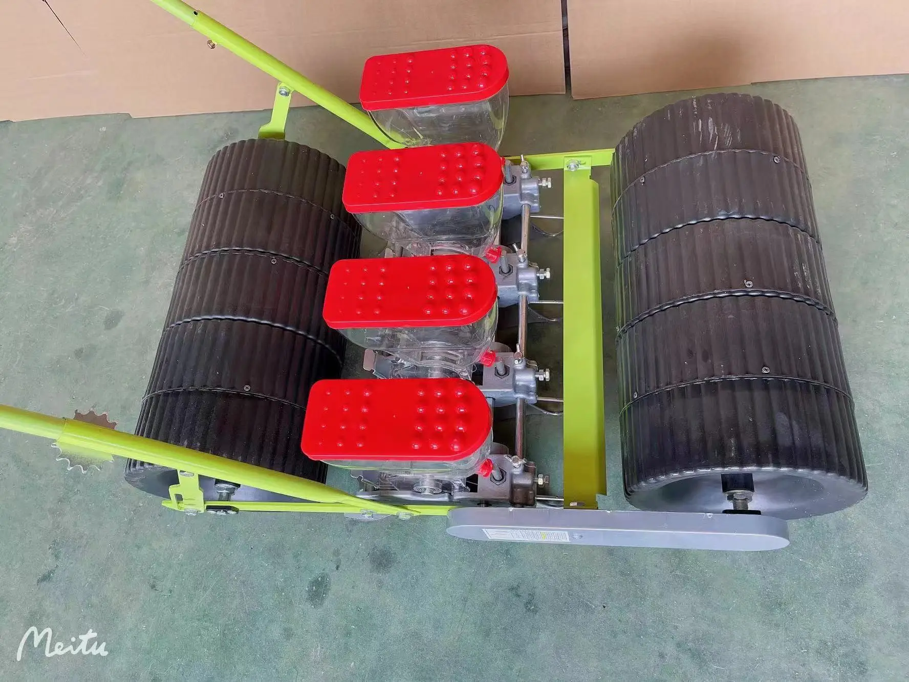 4 row hand push agricultural machinery rapeseed sowing rice planting vegetable seeder manual hand push seeder farm seeder