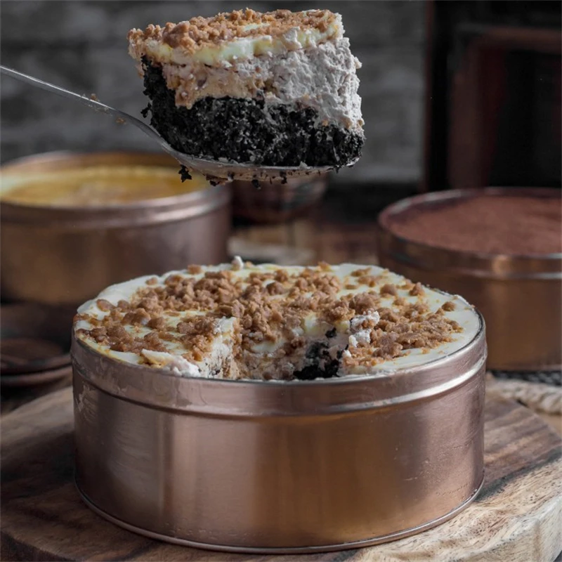 Empty Customized luxury food grade big cookie baking metal tin container cake tin can christmas round cake tin boxes