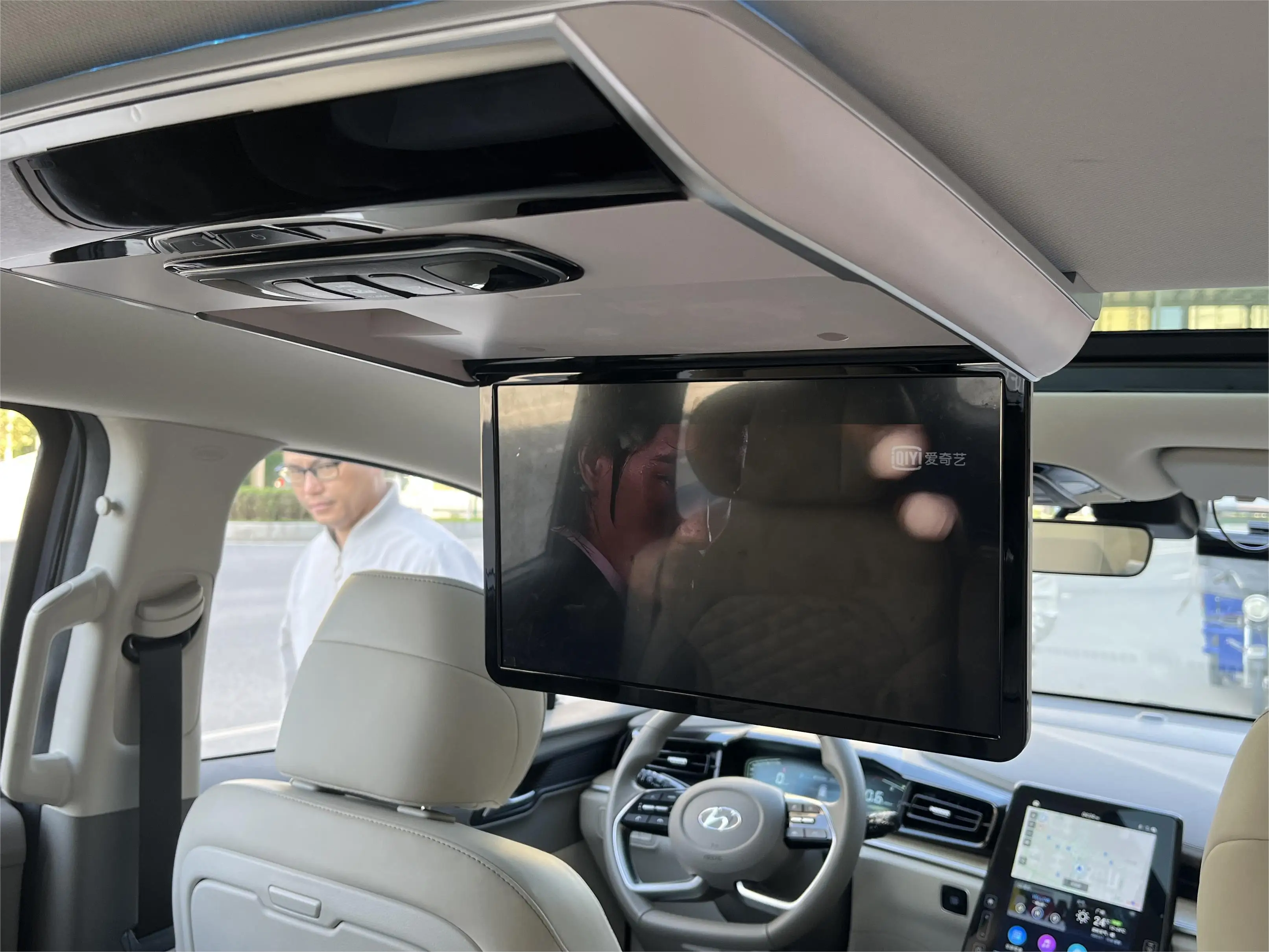15.6' Car Overhead motorized Monitor for Hyundai Custo/Kia Carnival Screen Display 1080P Video HD Digital  Ultra-Thin