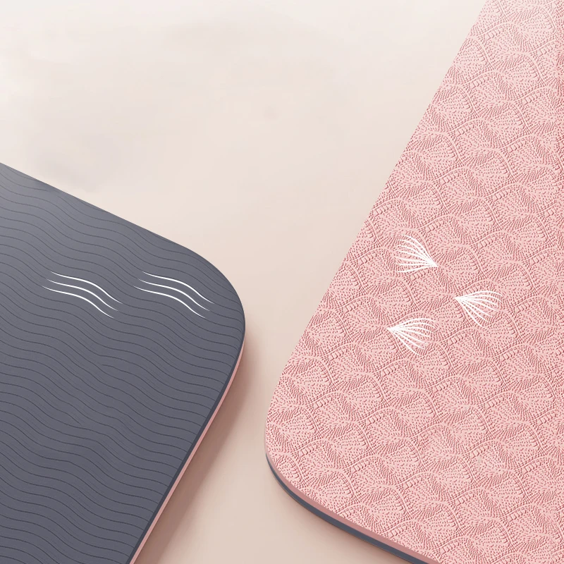 SANFAN Foldable Yoga Mat for Travel Folding Yoga Mat 6mm Thick With Shoulder Strap Non-Slip TPE Exercise Pilates Mat 12 Fold