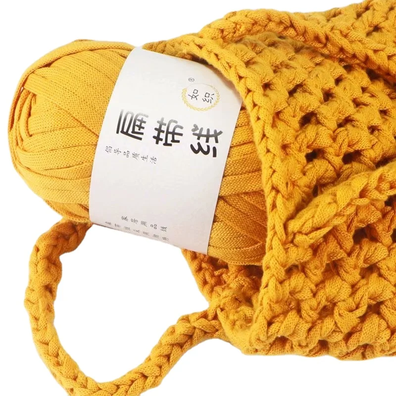 
Wholesale solid colors 100%polyester fancy yarn 100g ball yarn for Crochet handbags 