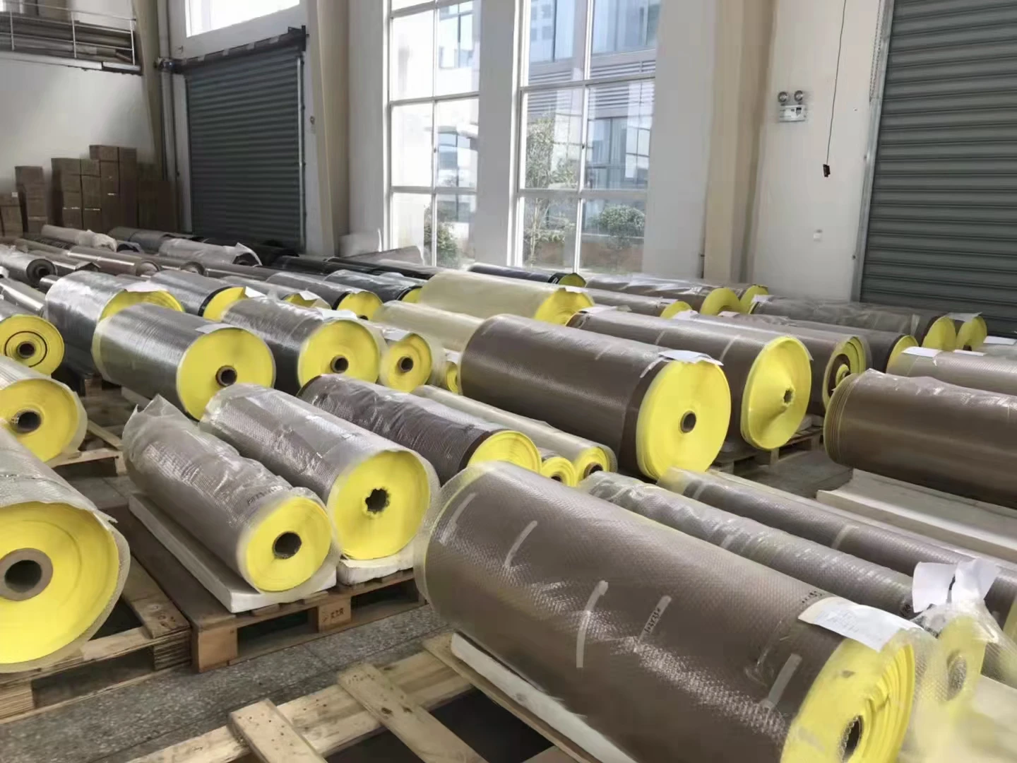 The factory sells high temperature resistant PFTE thread seal tape