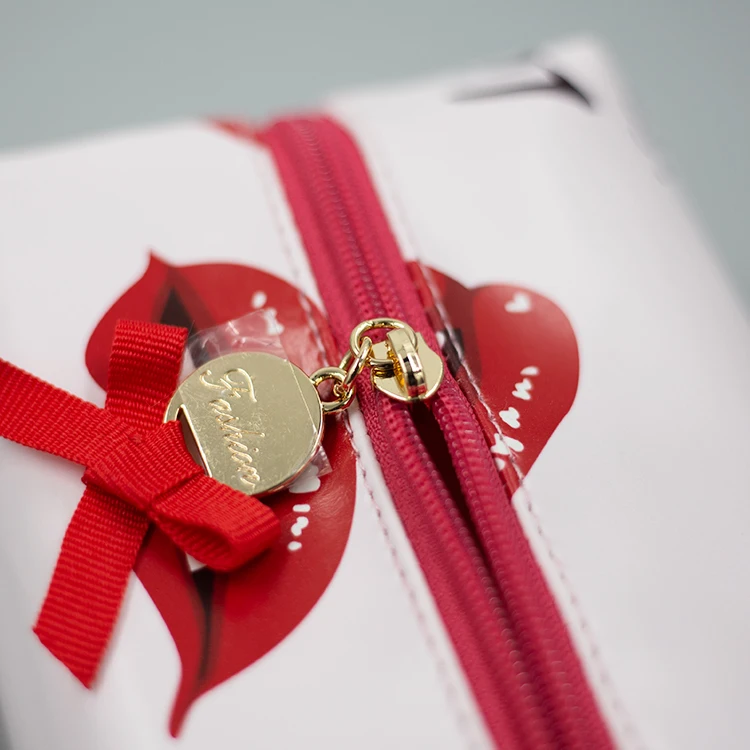 Дорожная сумка для туалетных принадлежностей розовая косметичка из ПВХ прозрачная с принтом Водонепроницаемая