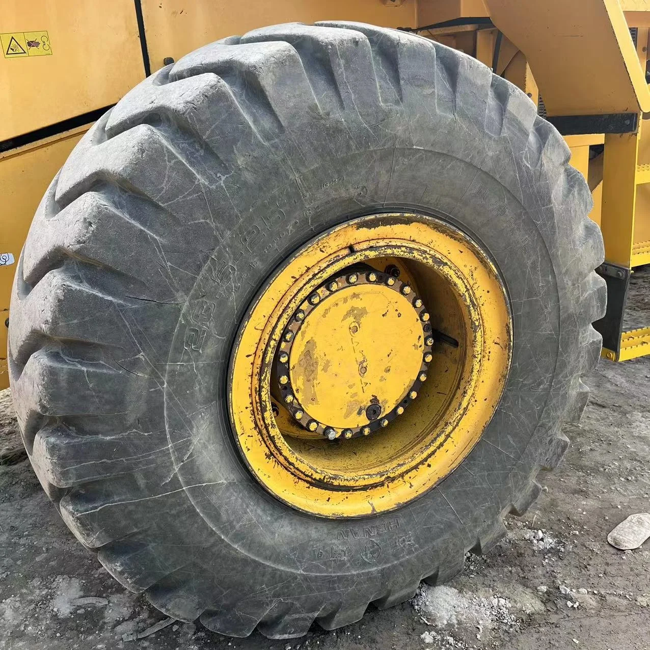 Подержанный Komatsu volvo 3-тонный фронтальный погрузчик Volvo зарядное устройство с 3M3 ковшами модели L180F L120F L120G L150H L150G