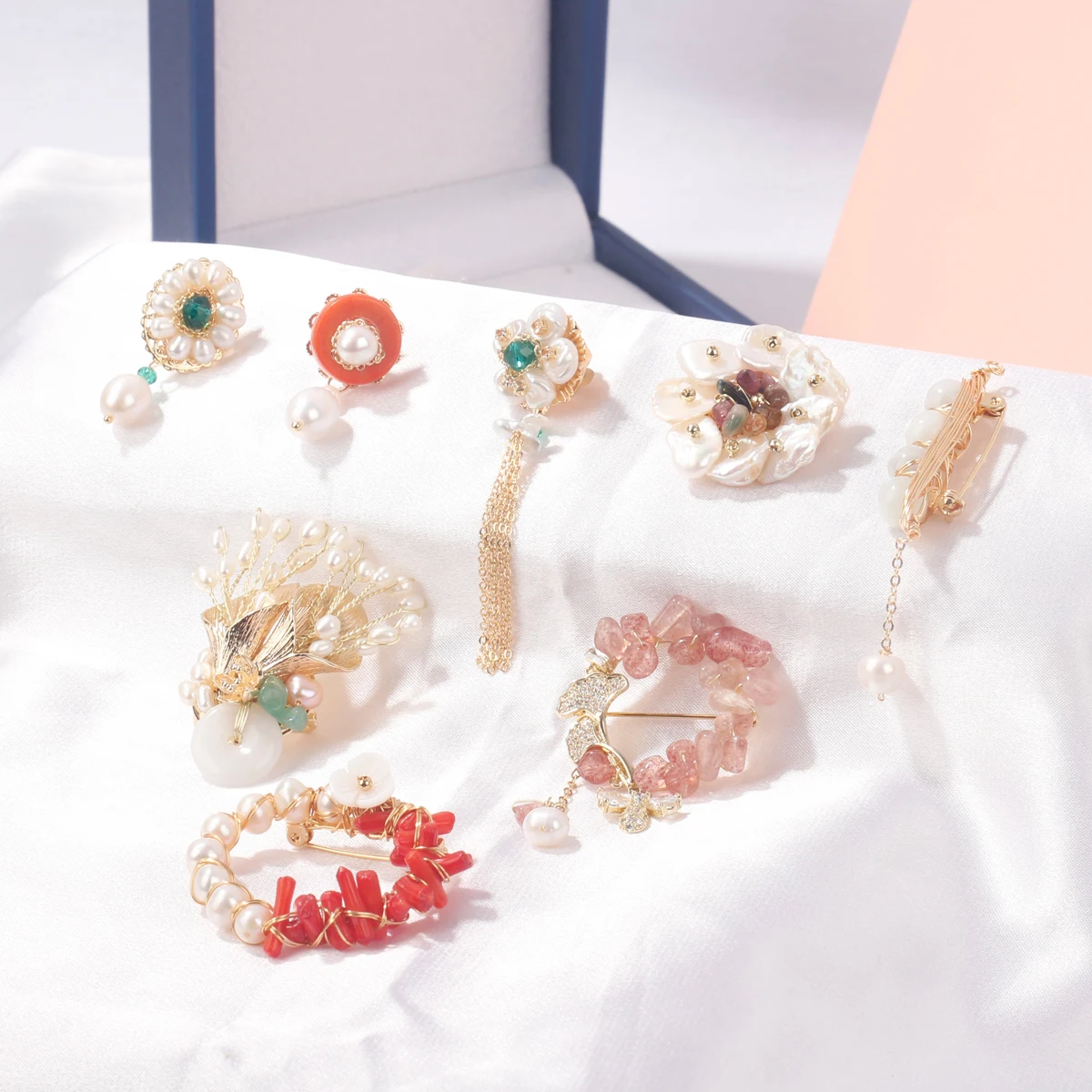 
CTWSWU 2021 wholesale high quality natural pearl brooch fashion channel brooch pearl brooch 