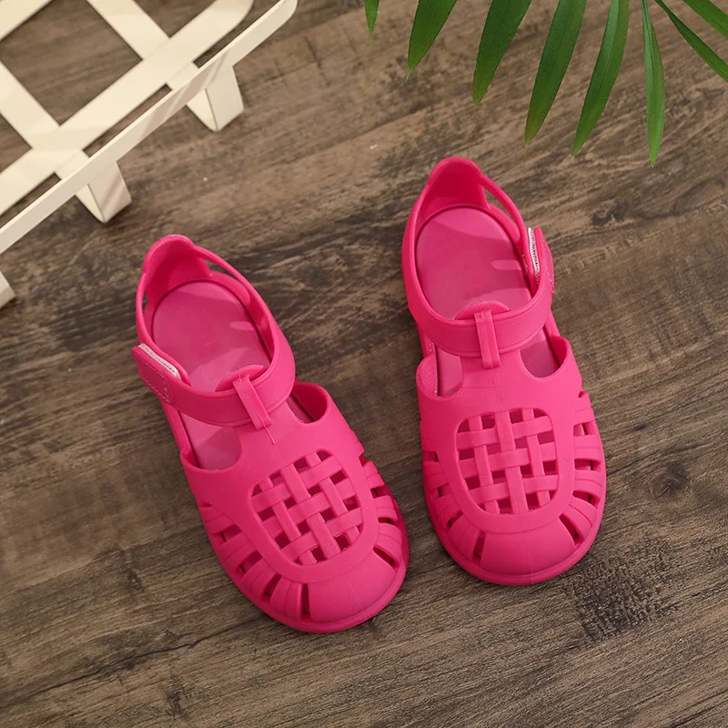 2024 new sandals for summer kid boys girls cute beach children jelly sandals sandals non-slip safe rubber baby kids jelly shoes