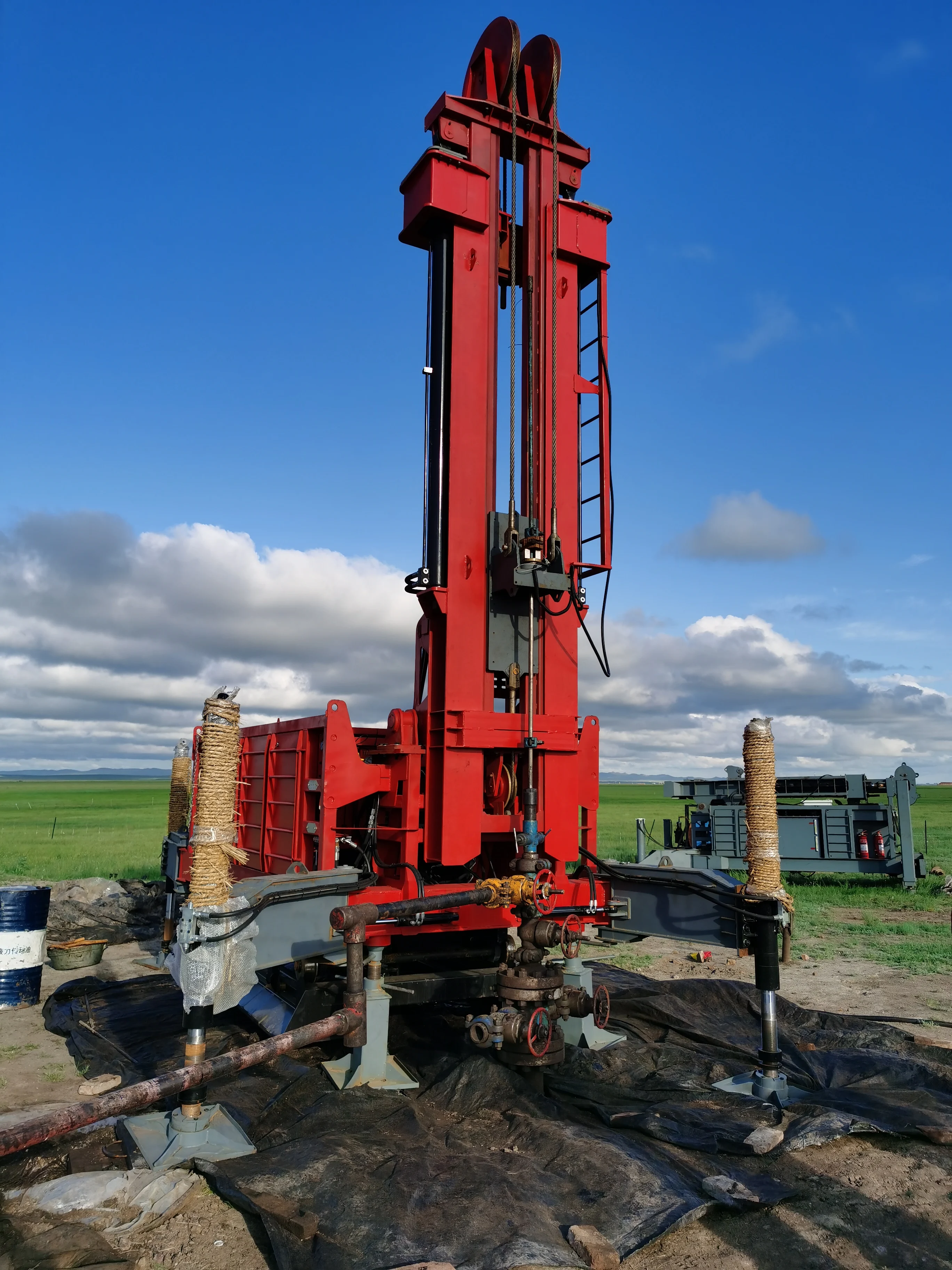 Высококачественная гидравлическая буровая установка для бурения скважин/Буровая установка для бурения скважин/небольшая буровая установка для бурения скважин