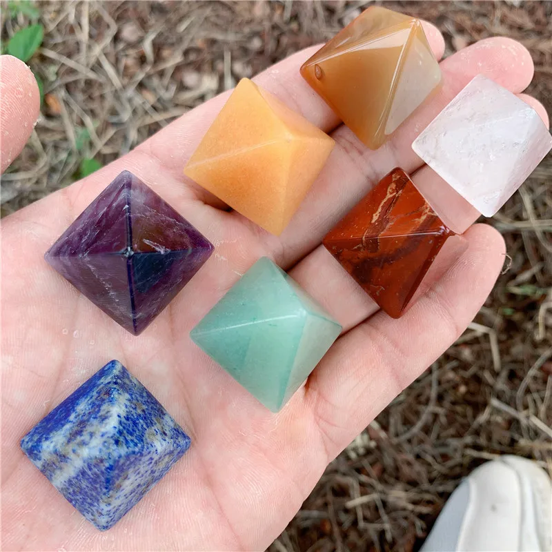 Hot sale healing crystal natural 3cm obsidian pyramid for home decor