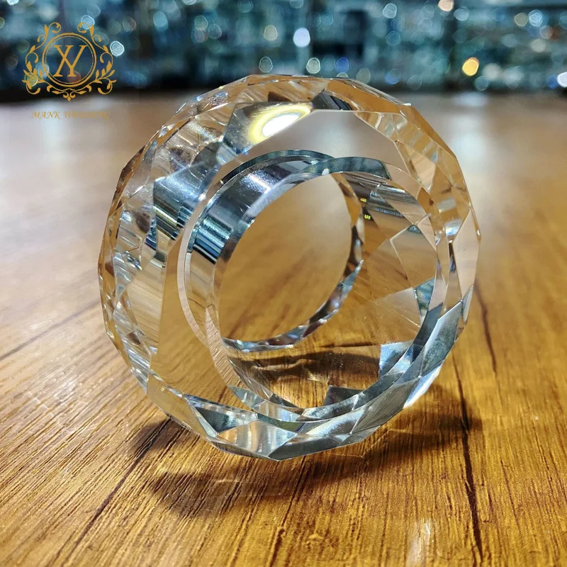 Luxury Clear Crystal Napkin Rings Napkin Cloth Buckle High-quality European Luxury Napkin Ring Holder for Hotel Banquet Wedding