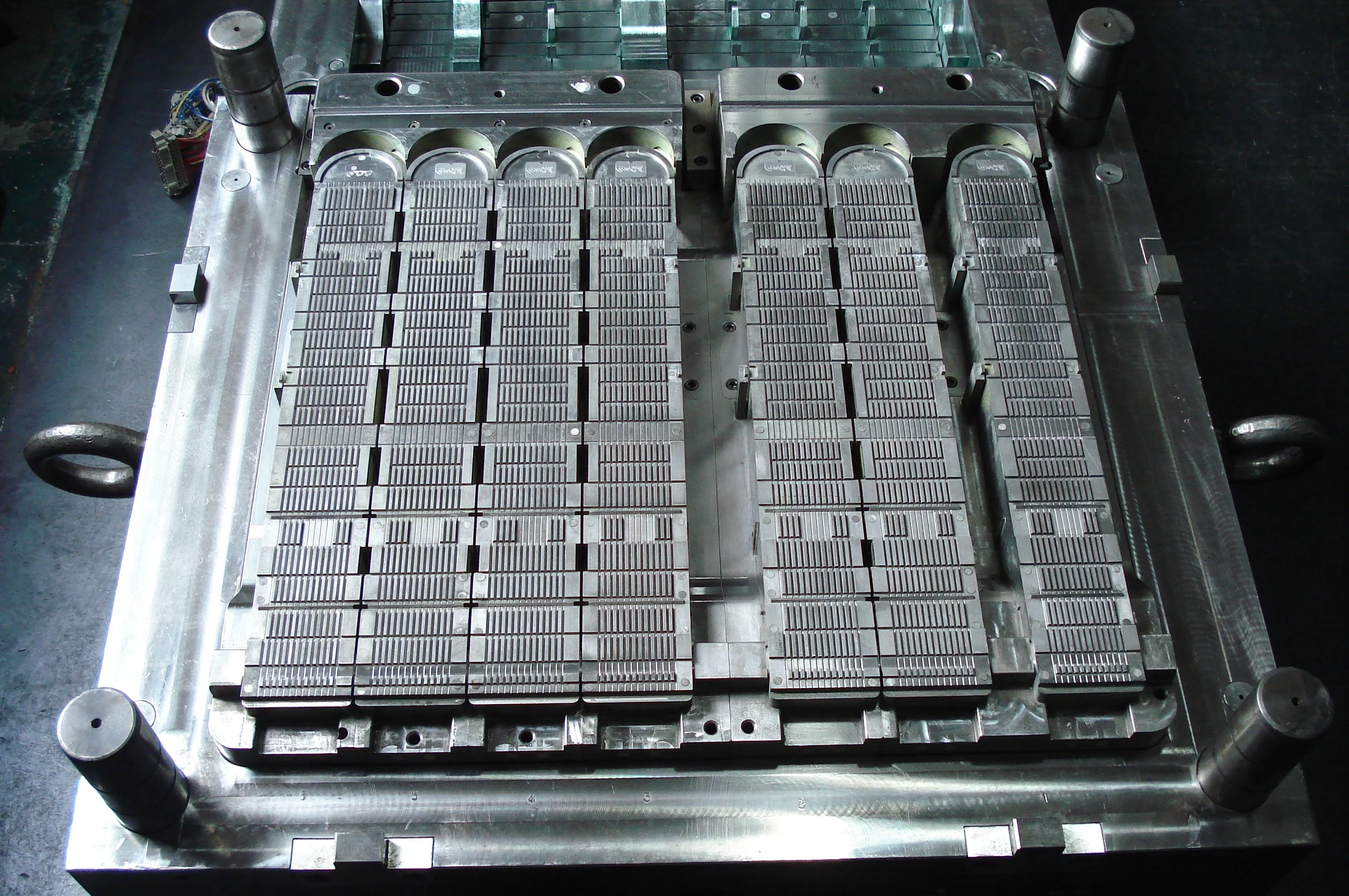Manufacturer Custom Plastic Mold Making ABS Injection Molding ABS PVC PA PP Rubber POM Injection Mould Parts Injection Mold