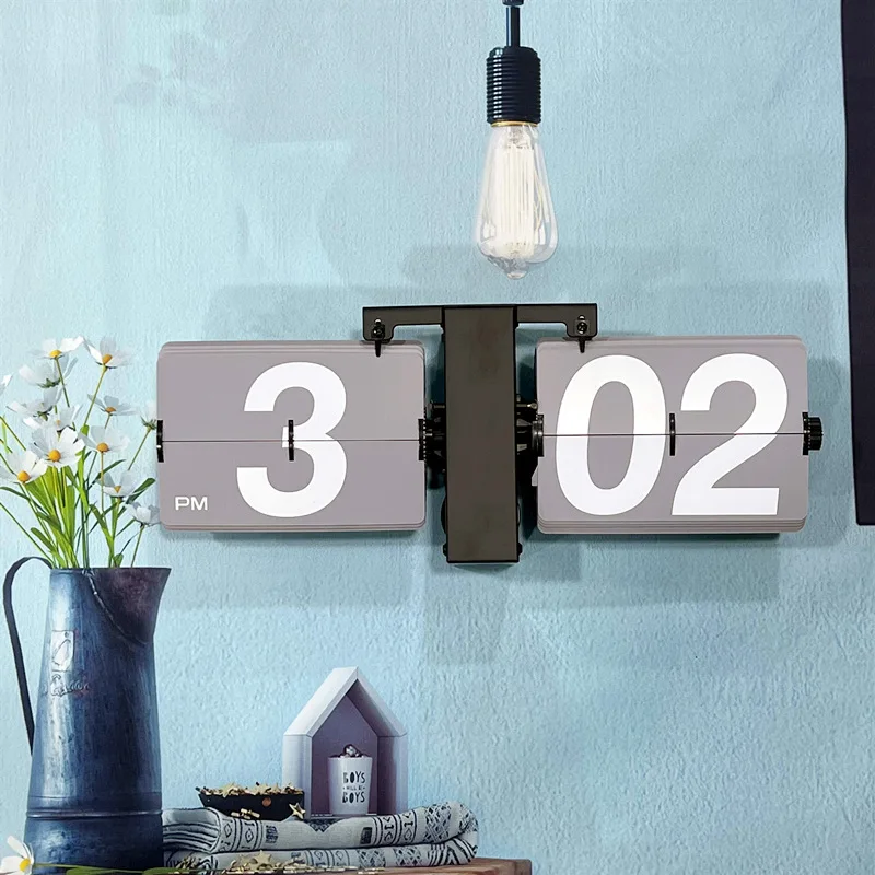 Wall-mounted flip clock automatic flip electronic clock home quartz clock internal gear operation