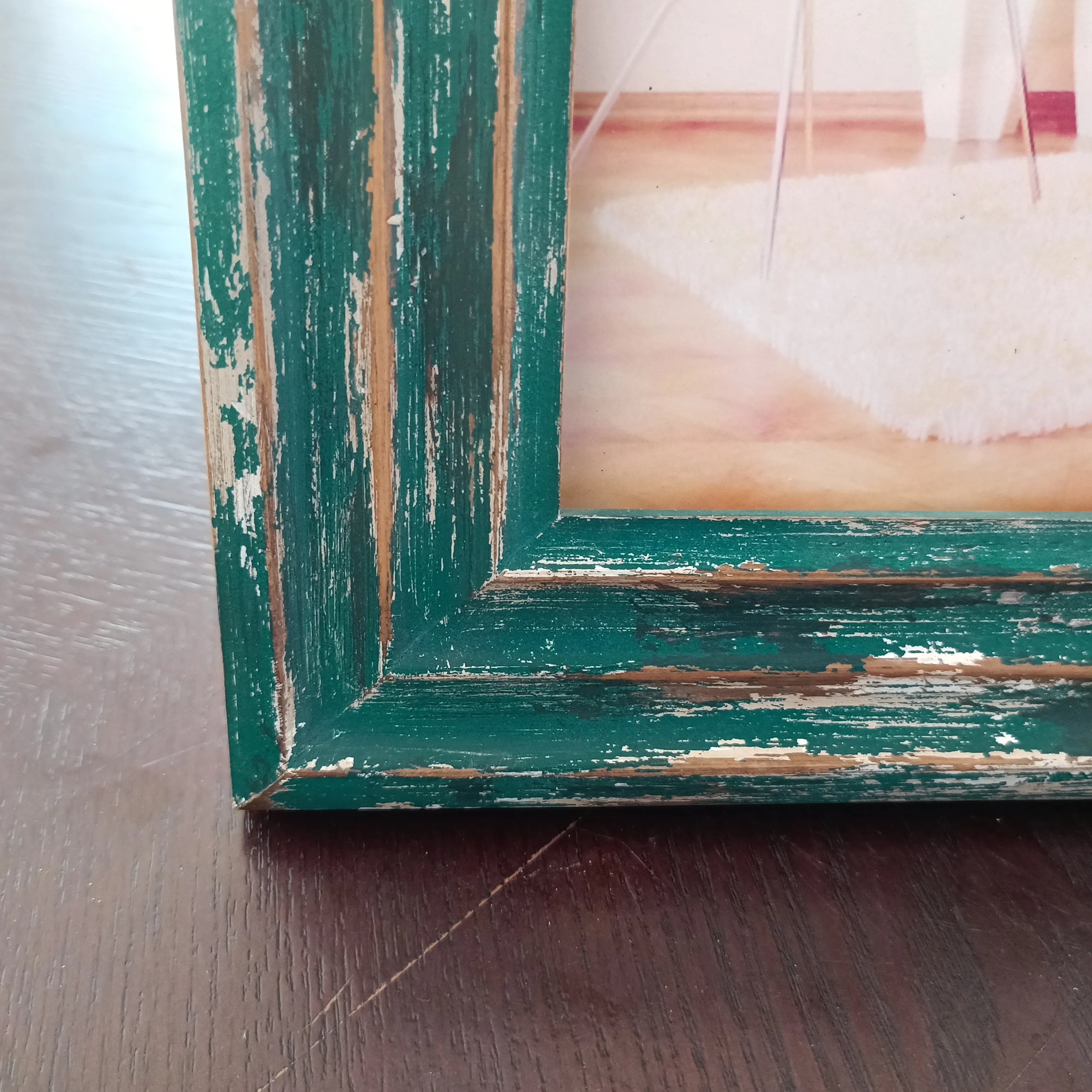 Factory Wholesale European Style Light Luxury Gift Photo Frame Simple Green Wooden Photo Frames Graduation Photo Frame