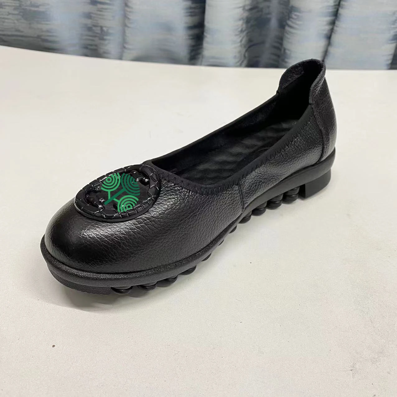 Second layer cow leather Women flat 2cm shoe comfort lady loafers round toe boat driving shoes customize logo plus size