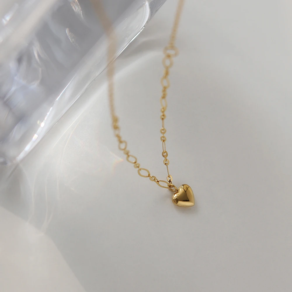 Everyday Necklace Stainless Steel Fine Jewelry 14kt Gold Love Pendant Heart Pendant with Handmade Chain
