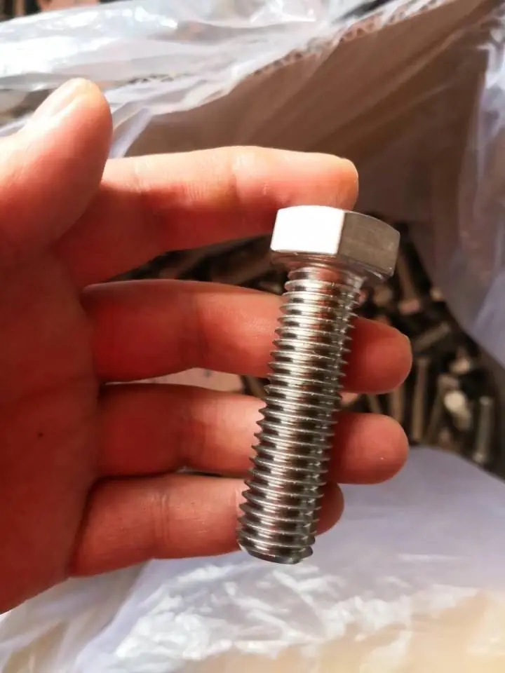 Deft design grade 8.8 10.9 12.9 High Strength round head oval neck fish Bolt