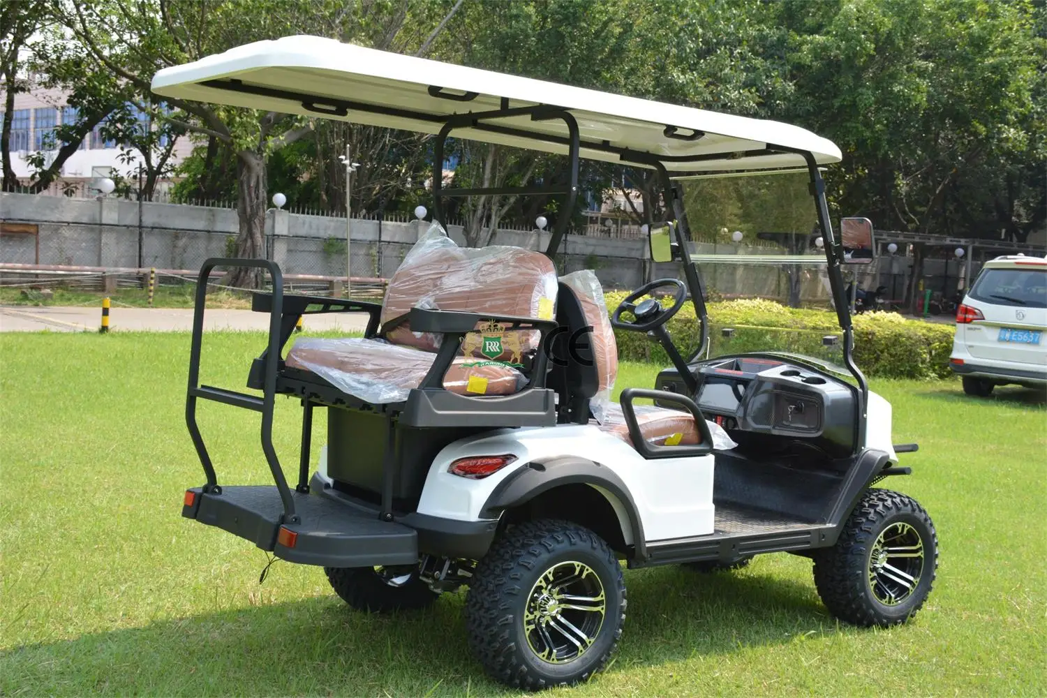 2 + электрическая подъемная тележка для гольфа 4 Пассажира мини-полезная машина цена