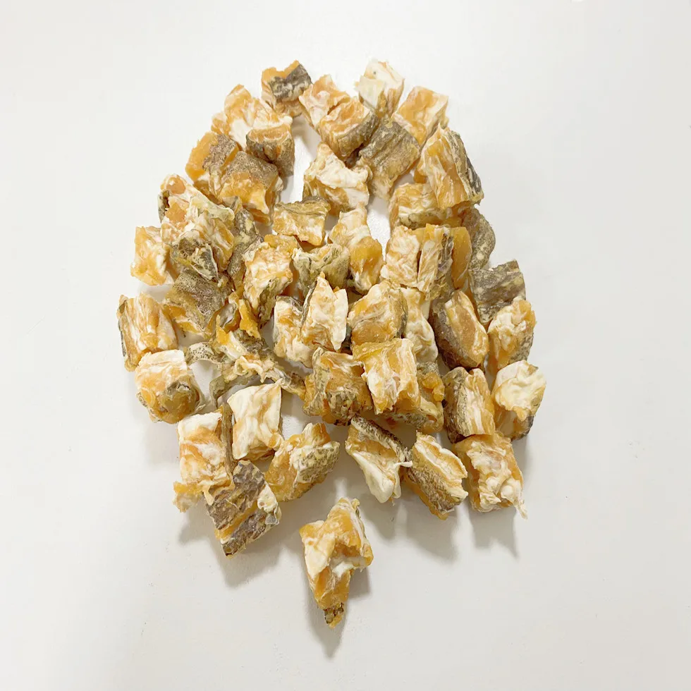 Salmon Bites With Fishskin 1cm freeze dried pet dog treat rich in protein shandong  natural dog snacks treat for pet food