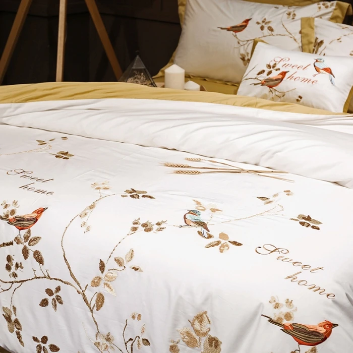 Wholesale luxury 60S 300T yellow chinese style Birds and flowers embroidery duvet cover set korean bedding set