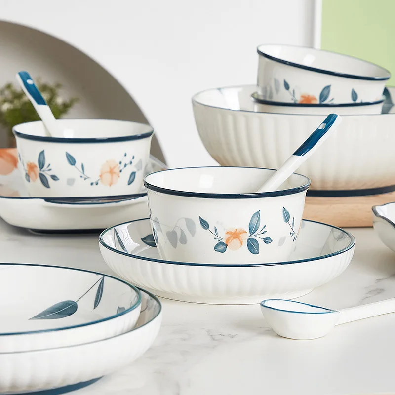 Детская керамическая чаша с клубникой