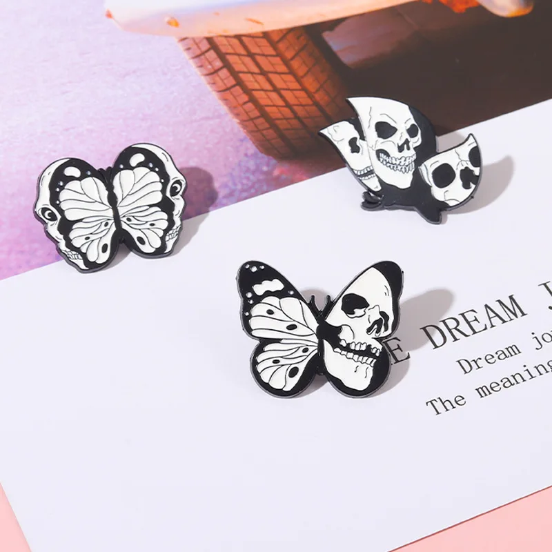 Wholesale American new punk series alloy cartoon lapel pins skull butterfly shape enamel badge