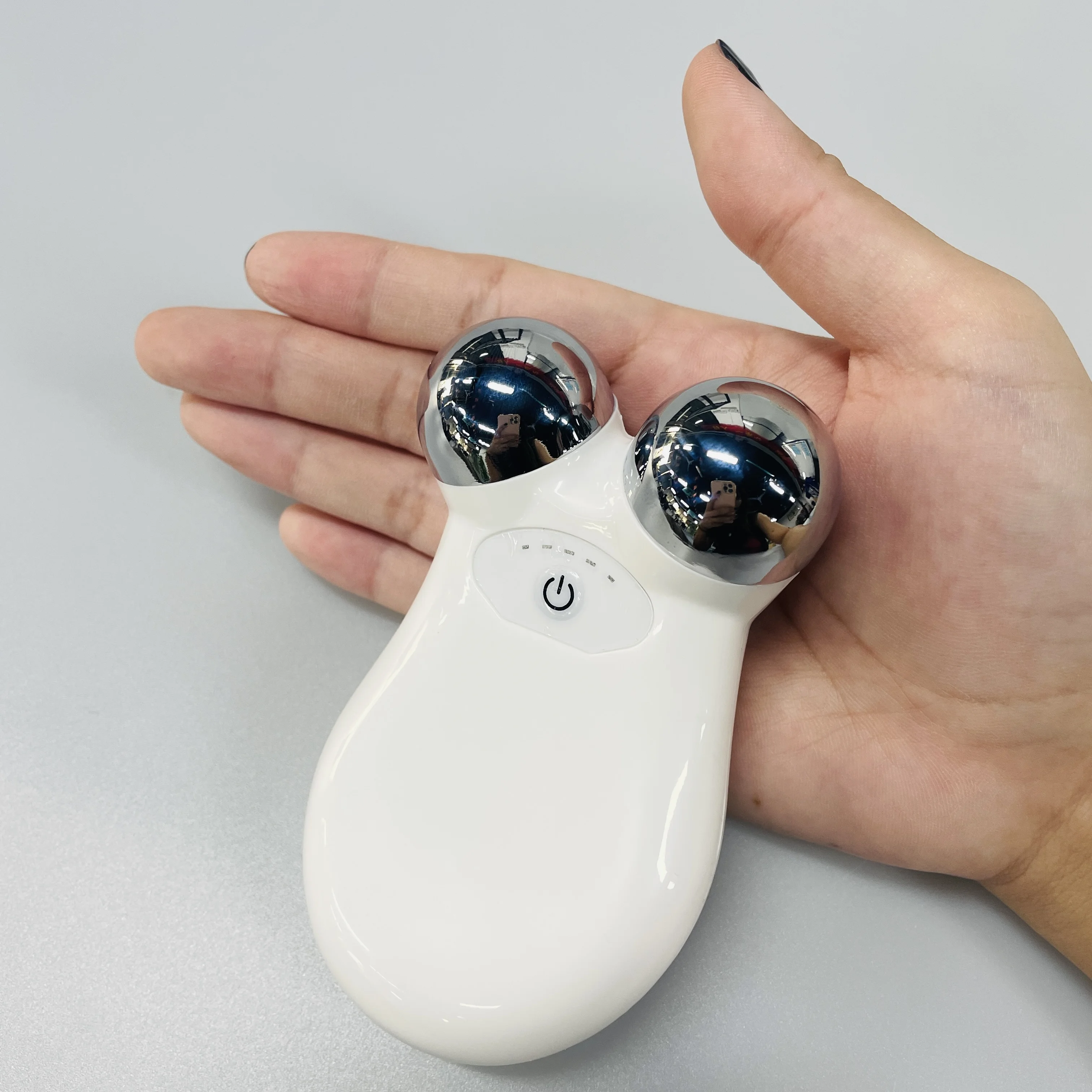 Micro Current Face Lifting Device Skin Rejuvenation Tightening Machine Home Use Face Massager Roller For Beauty