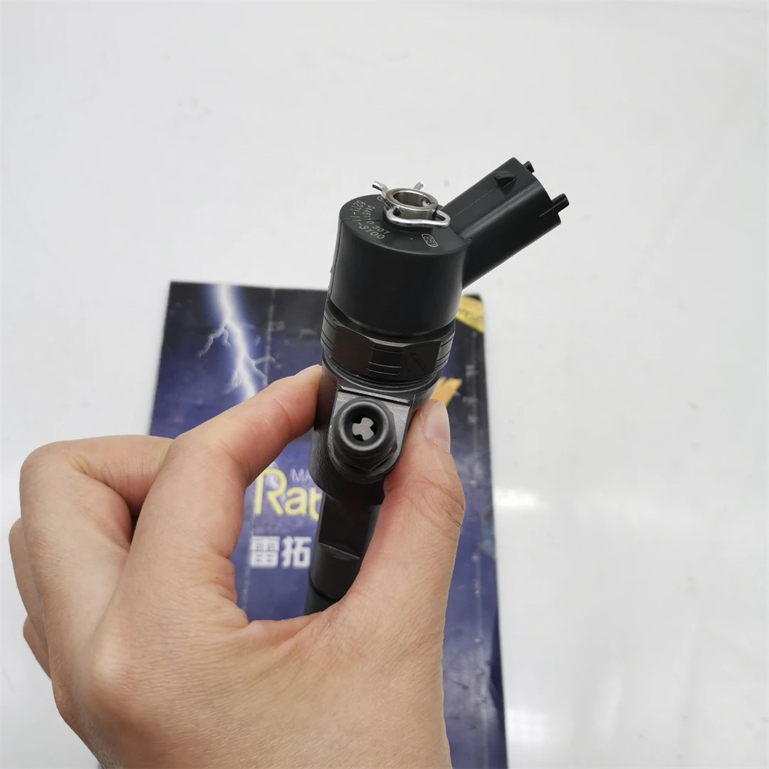 0 445 110 307 0445110307 6271-11-3100 Engine Fuel Common Rail Injector for 4D95 PC70-8 PC130-8 PC118MR PC88MR