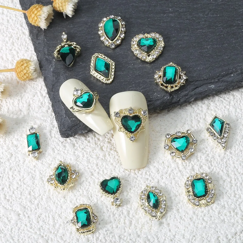 3D Luxury Emerald Nail Rhinestones Metal Decoration Diamonds Nail Jewelry Beauty Design Charms Nail Art