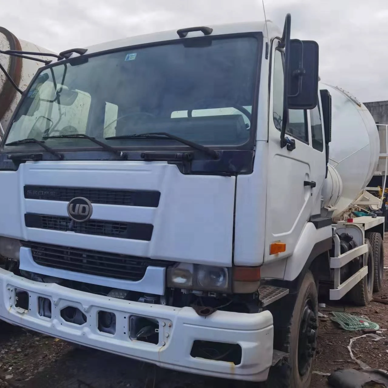 UD nissan бетономешалка б/у Япония Бетономешалка для продажи в Китае
