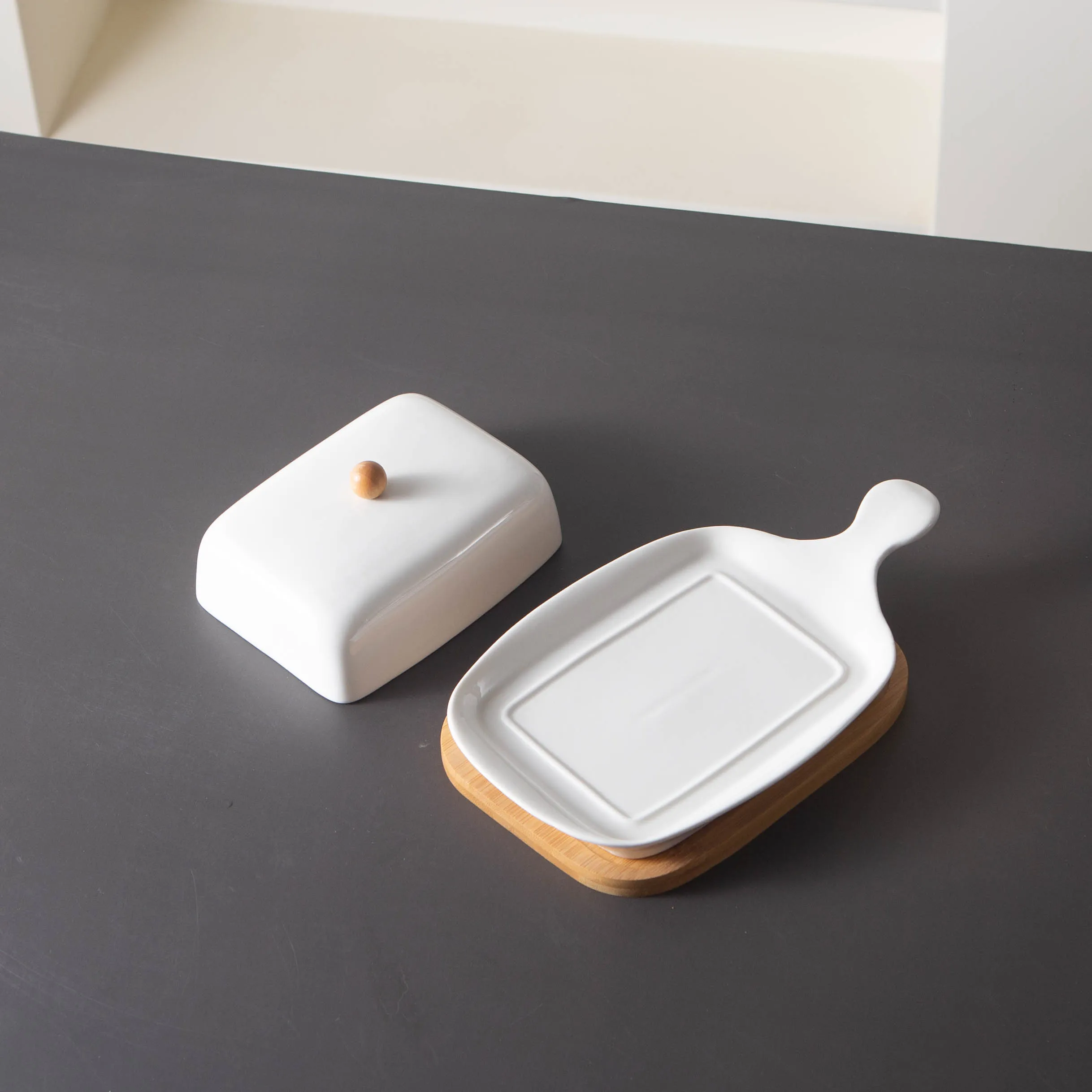 Home Rectangle Ceramic butter keeper bamboo base butter dish LOGO customized acceptable