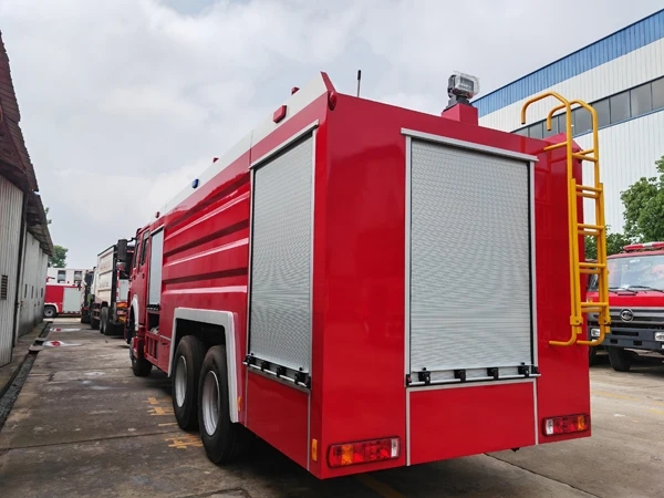 Sinotruck howo 10000liter Escape Firefighting Emergency Rescue Foam Tanker Fire Fighting Truck
