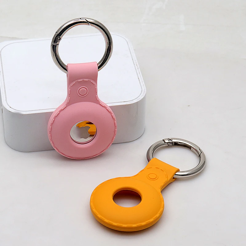 
hot selling airtag tracker silicone case simple textured and key ring design for airtag 