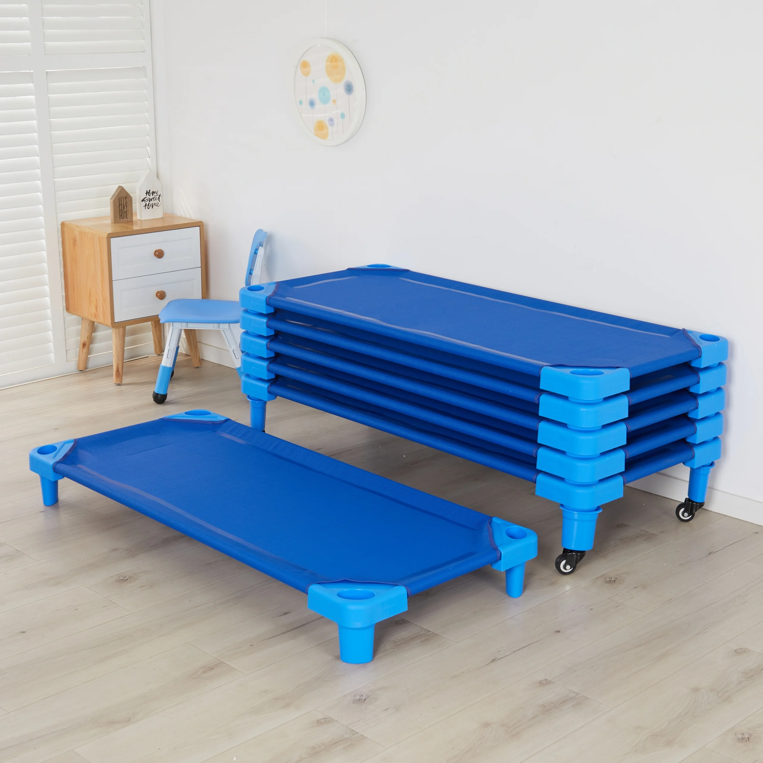 New products special design multifunction moveable kindergarten blue plastic kids bed