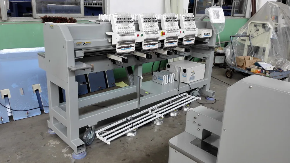 
Hot sale industrial 4 heads computerized embroidery machine 