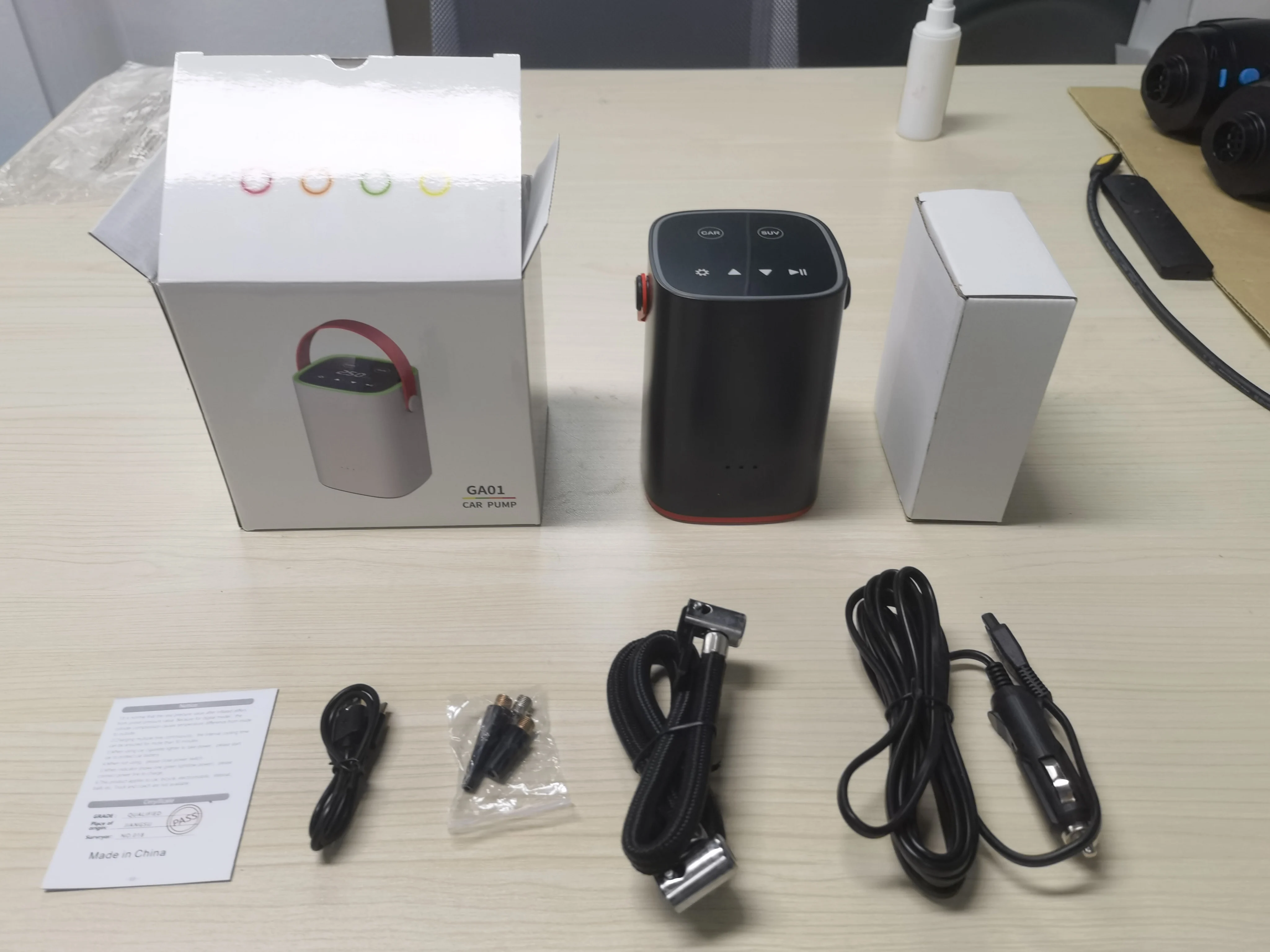 
DW A01 Touchscreen 12v Cordless Car Air Pump Multi-functional Digital Display Car Air Compressor Portable Wireless Tire Inflator 