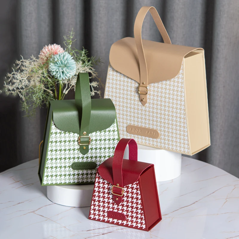 New Products Ideas 2024 Trapezoidal Gift Boxes Sets Houndstooth Design Wedding Paper Handbag Packaging With Leather Handle