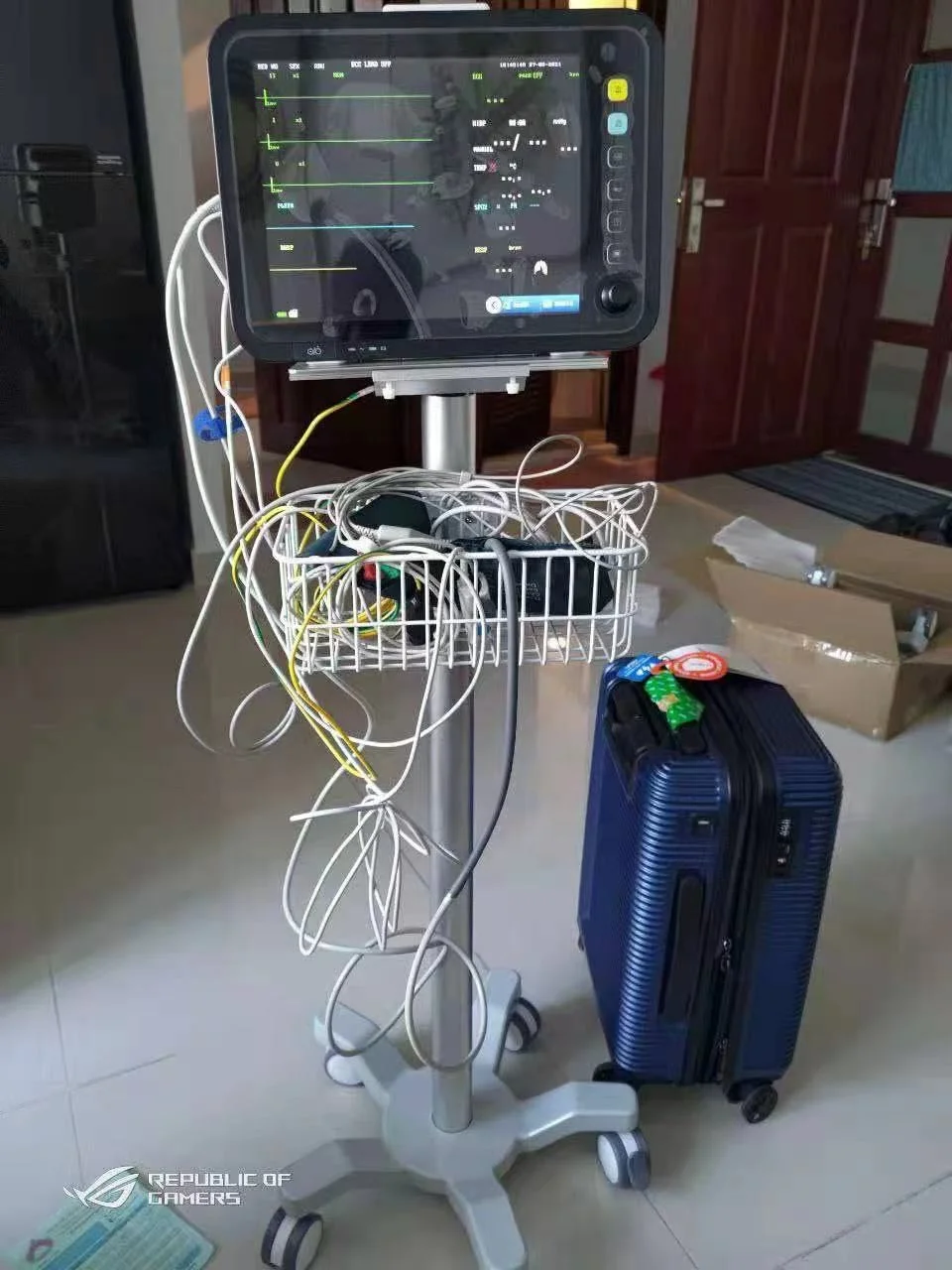 good quality stainless steel medical instrument patient monitor trolley for