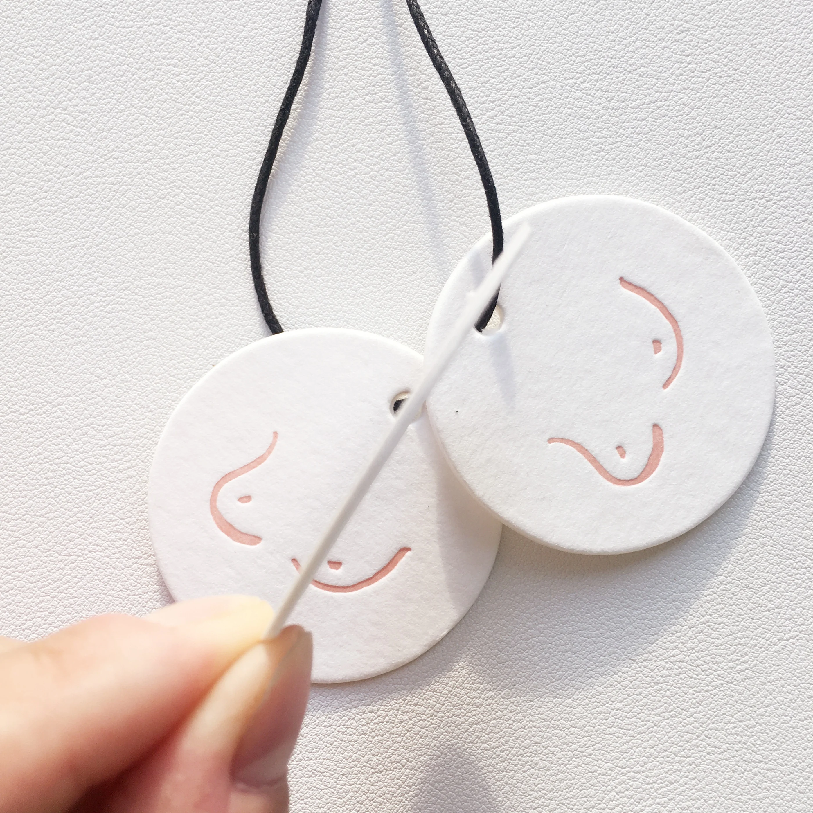 wholesale thick paper biodegradable customized earrings hair hang tag