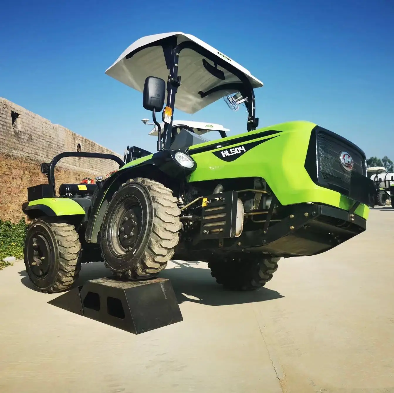 Cheap Price 4x4 Transport 4 Wheel Mini Tractor Equipment Cargo Truck Drive Small Mini Farm Agricultural Tractor