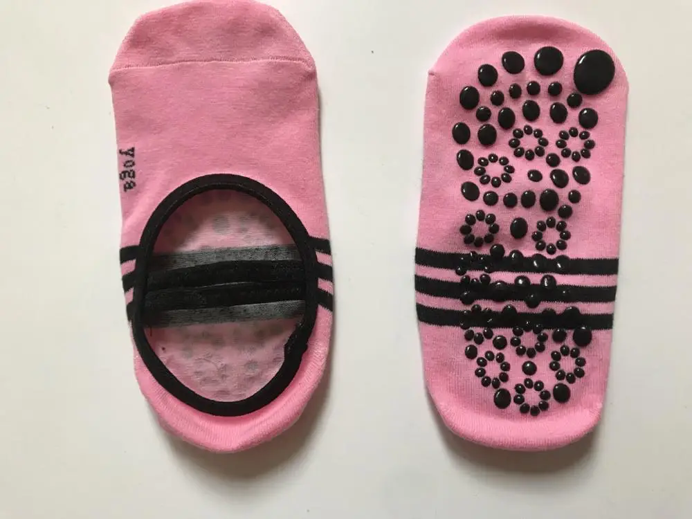  Yiwu хорошего качества носки для йоги женщин Нескользящие ручки и ремни