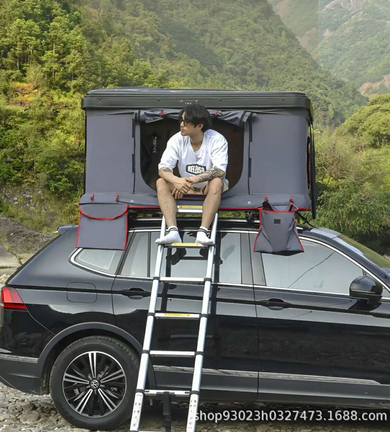 Fully automatic rooftop tent SUV off-road vehicle folding rooftop tent large capacity stable tent