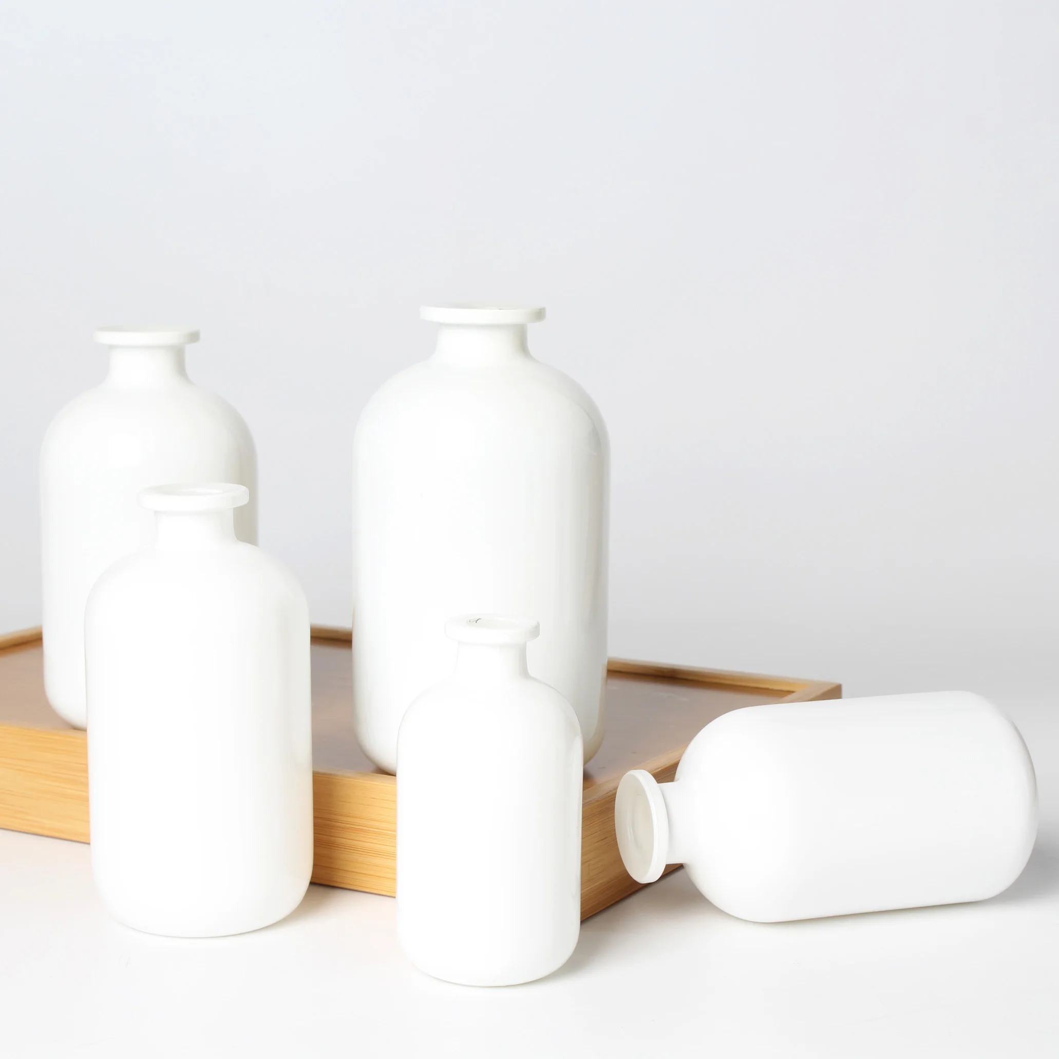 Glass aroma scent aromatherapy oil diffuser bottle with sticks air freshener perfume glass reed diffuser bottle