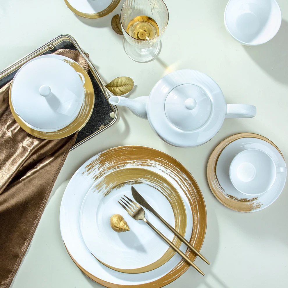 Dinnerware Porcelain Tableware Nordic Crockery Restaurant Hotel Gold Rim Luxury Plate Sets Wholesale White Ceramic Dinner Sets