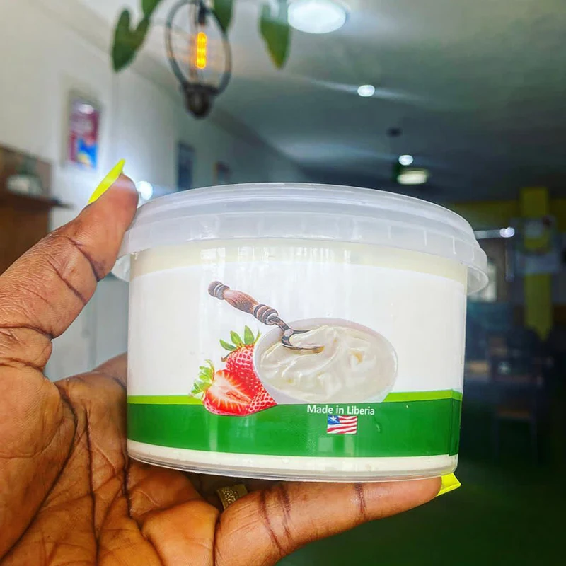 Eco logo printed sticker wrap white pp new design plastic containers for yogurt