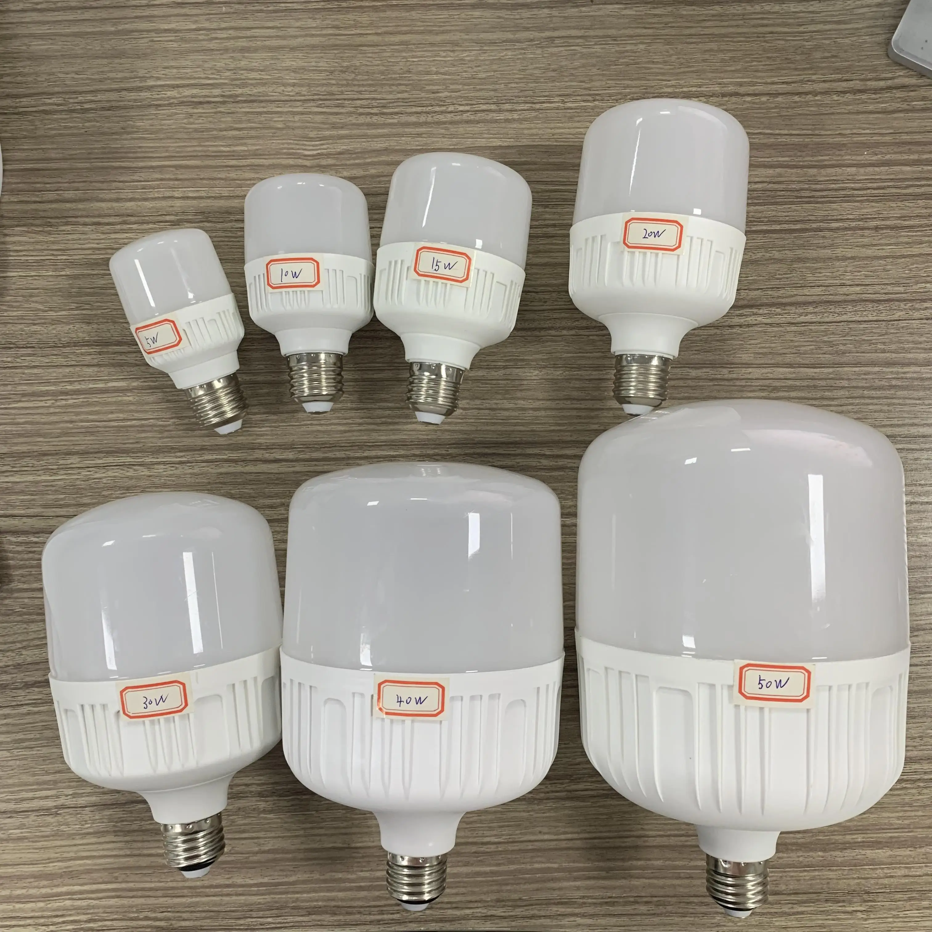 Wholesale custom lighting bulbs 30 W PBTPP cover aluminum LED bulb base indoor and outdoor LED lights