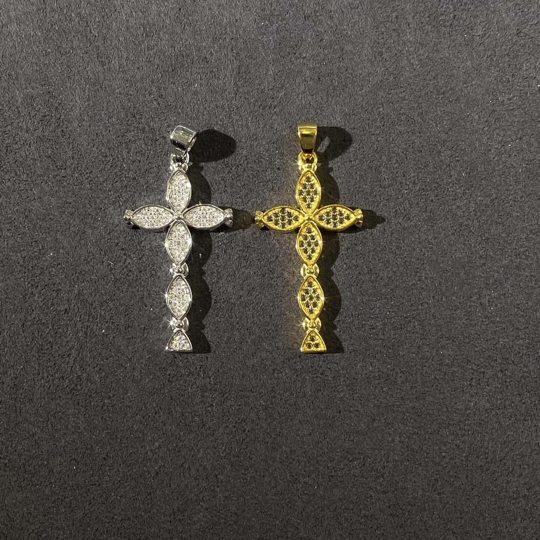 New Style 925 Sterling Silver White Yellow Round Moissanite Hip Hop Cross Moissanite Pendant