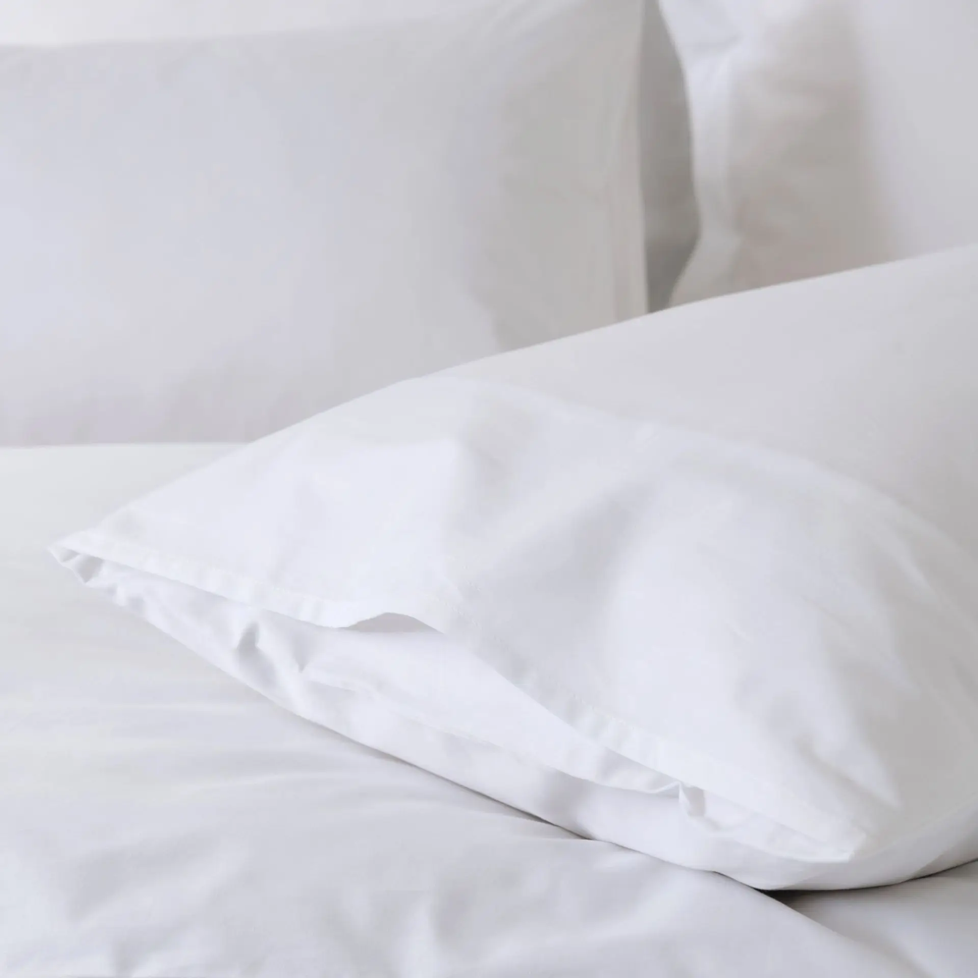 Five-star hotel linen satin custom wholesale quilt cover bed sheet hotel linen bedding set