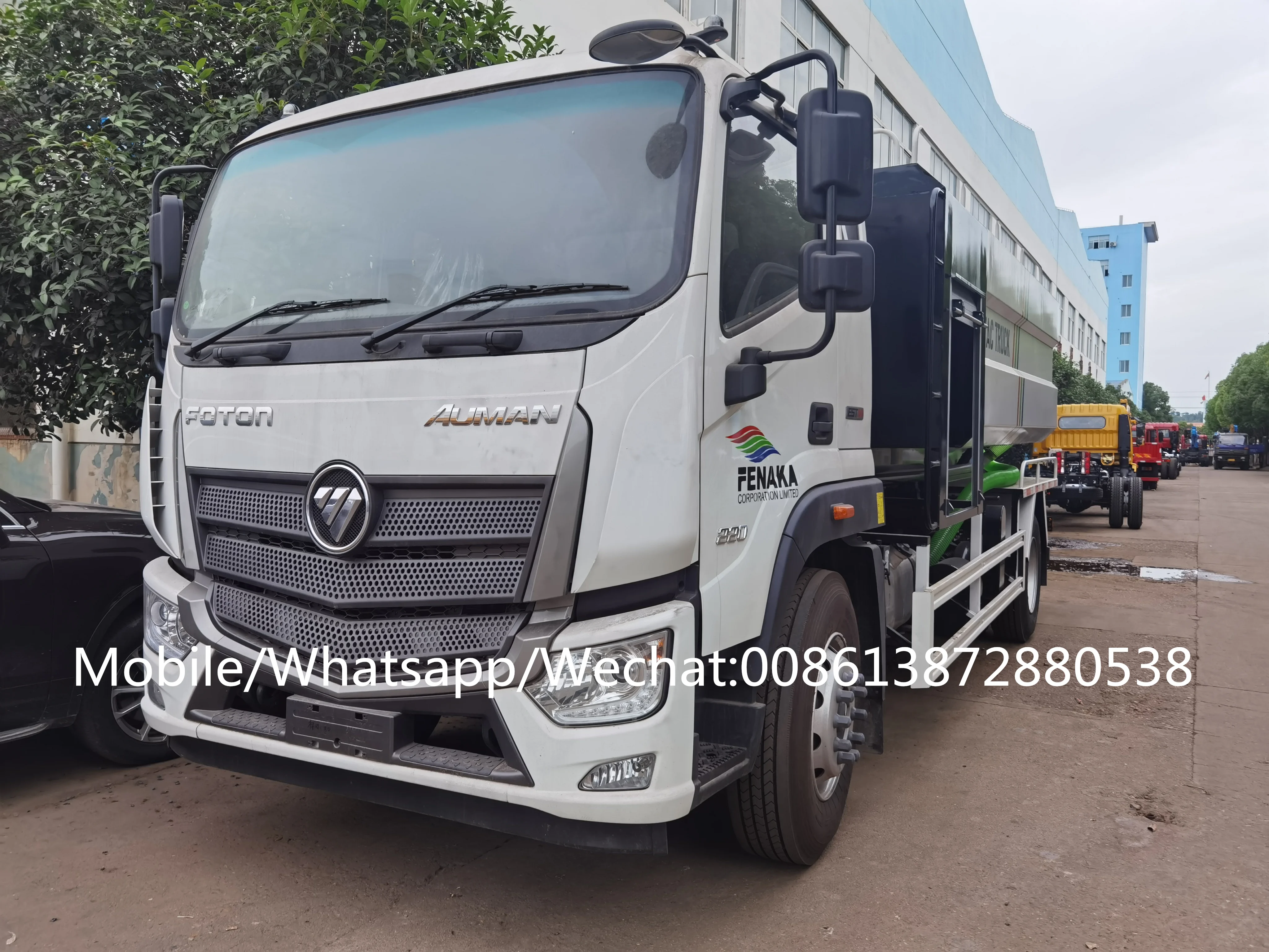 Foton Aumark 6 wheelers  high pressure washing(2000liters) and suction tank(8000liters) truck